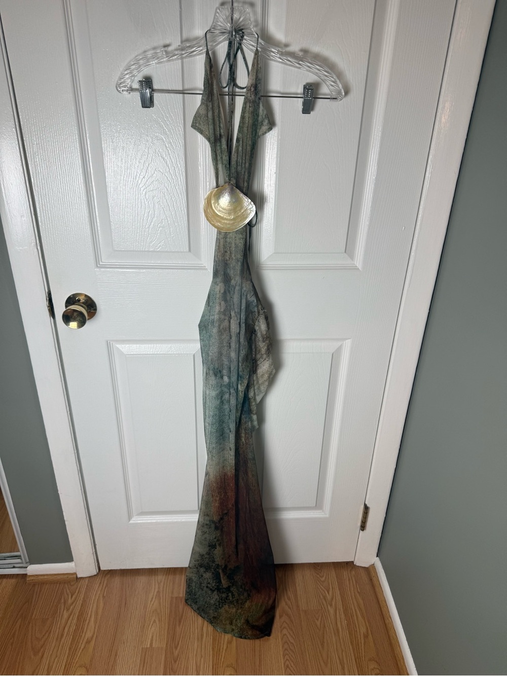 Jaded London Vida Backless Maxi Dress With Shell Trim in Marine XS - Picture 3 of 15